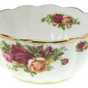 Royal Albert Old Country Roses Petal Bowl